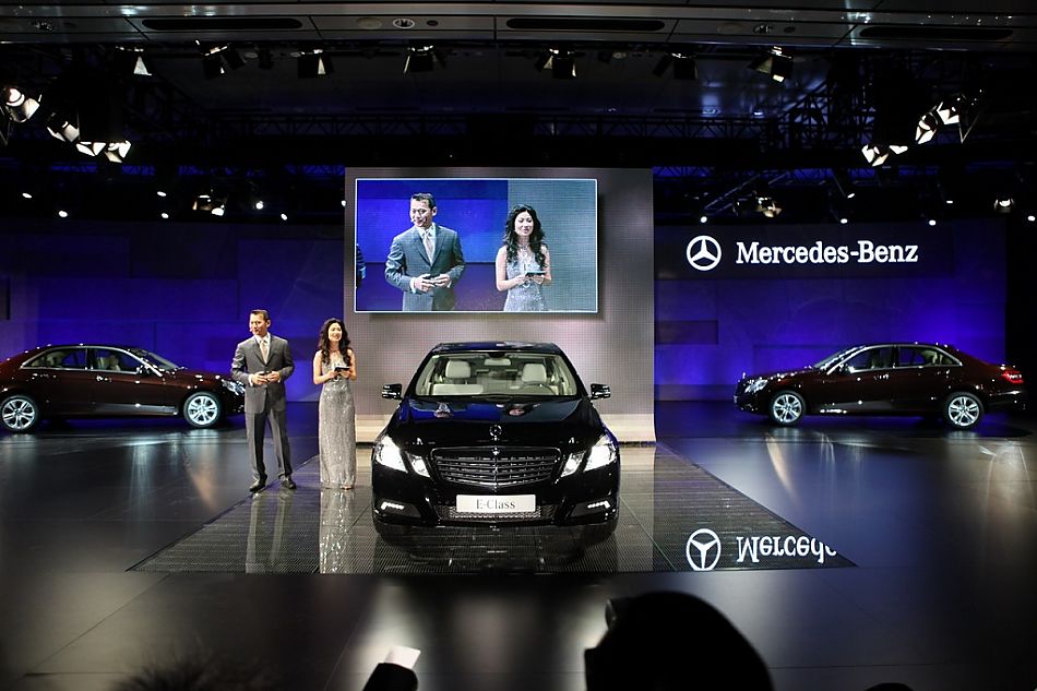 梅赛德斯-奔驰新E系轿车外观