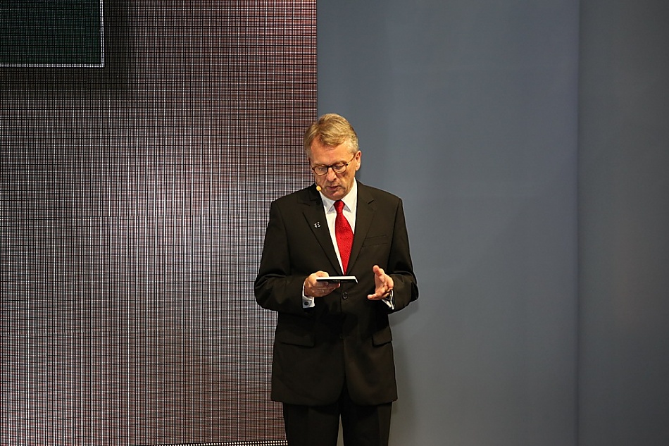 戴姆勒东北亚董事长兼首席执行官华立新先生