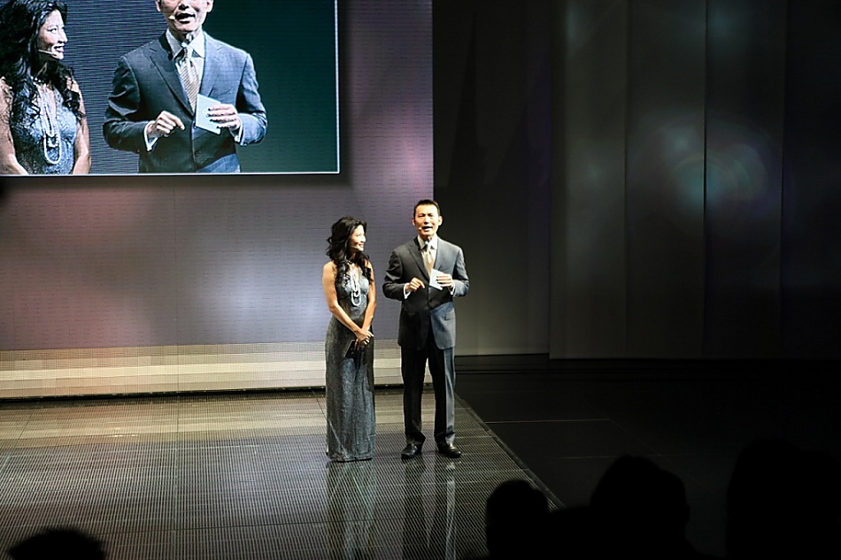 奔驰新E级轿车发布会主持人