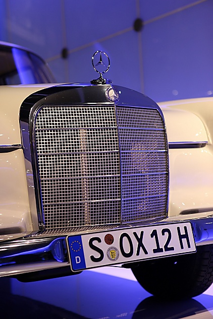 1953-1961年 第一代E级 W120-W121