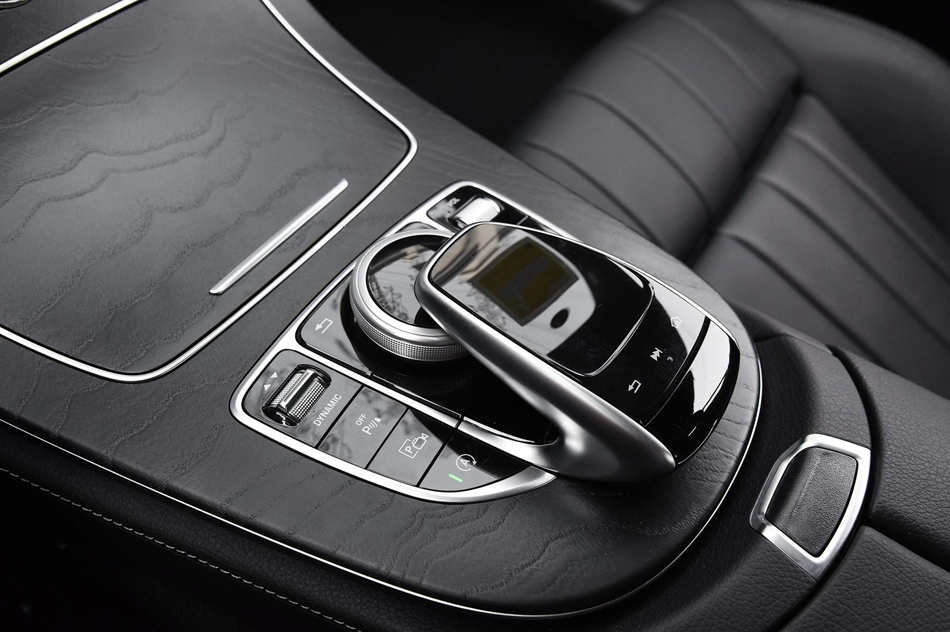 2018款 E 200 4MATIC 轿跑车 内饰