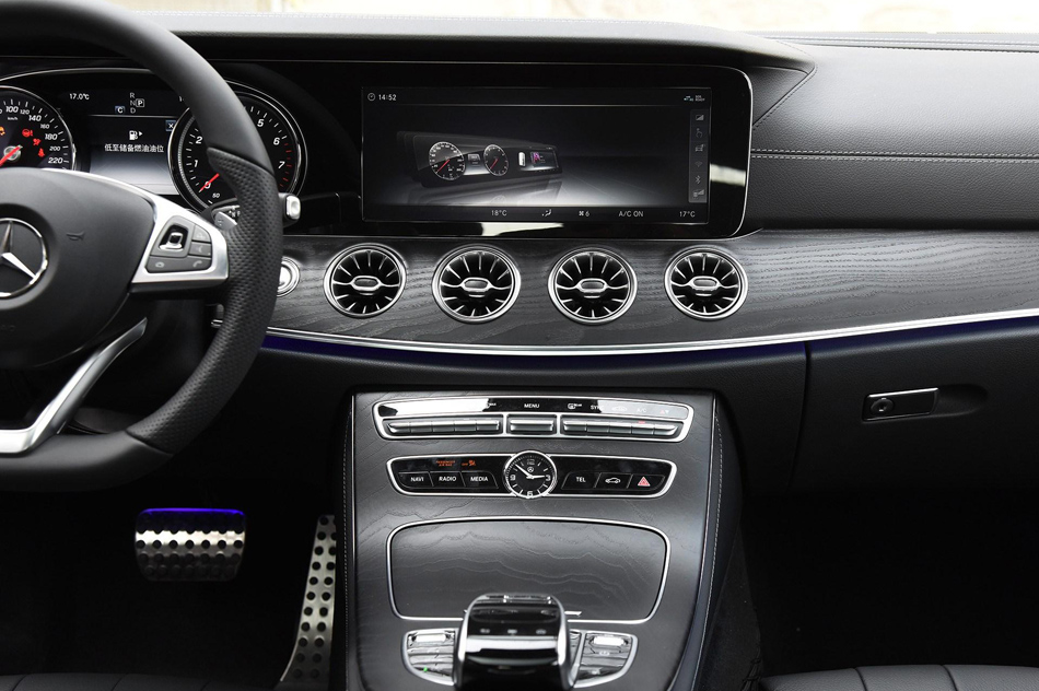 2018款 E 200 4MATIC 轿跑车 内饰
