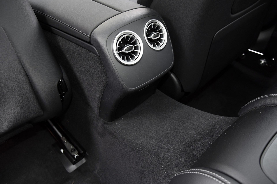 2018 E 200 4MATIC ܳ οռ