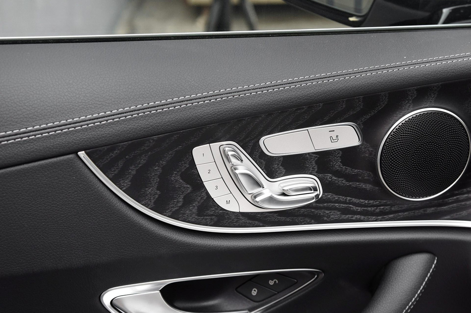 2018款 E 200 4MATIC 轿跑车 座椅空间