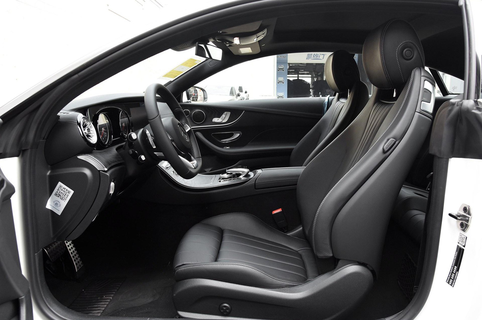 2018款 E 200 4MATIC 轿跑车 座椅空间