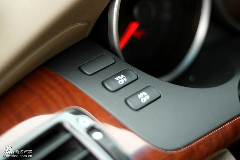 2009 Acura RL试驾图