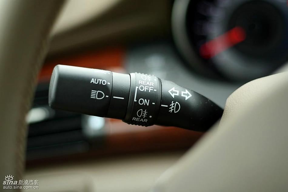 2009 Acura RL试驾图