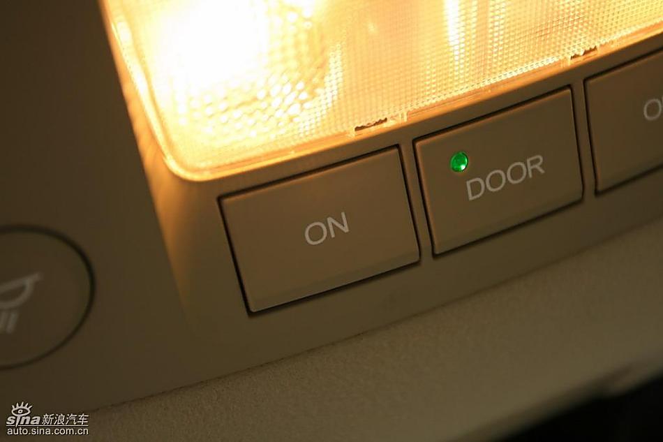 2009 Acura RL试驾图