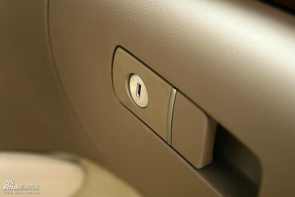 2009 Acura RL试驾图