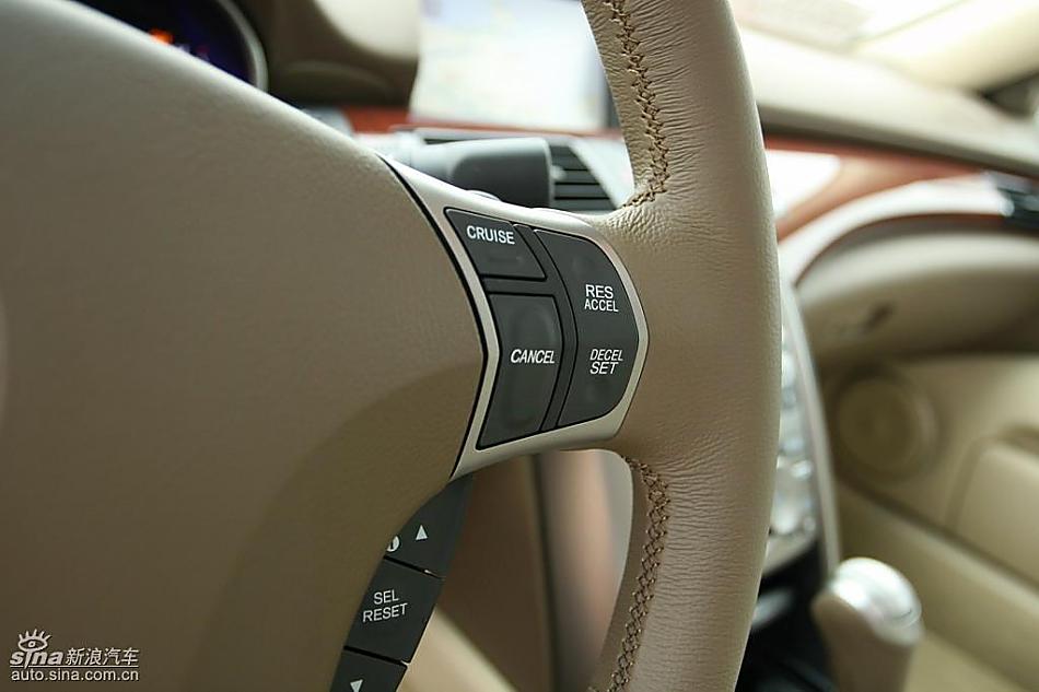 2009 Acura RL试驾图