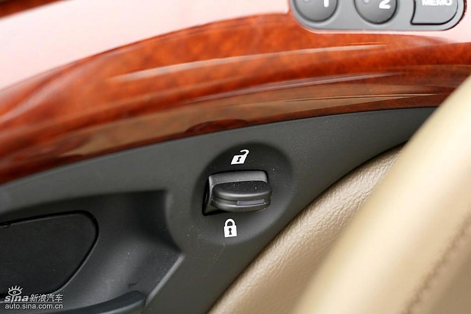 2009 Acura RL试驾图