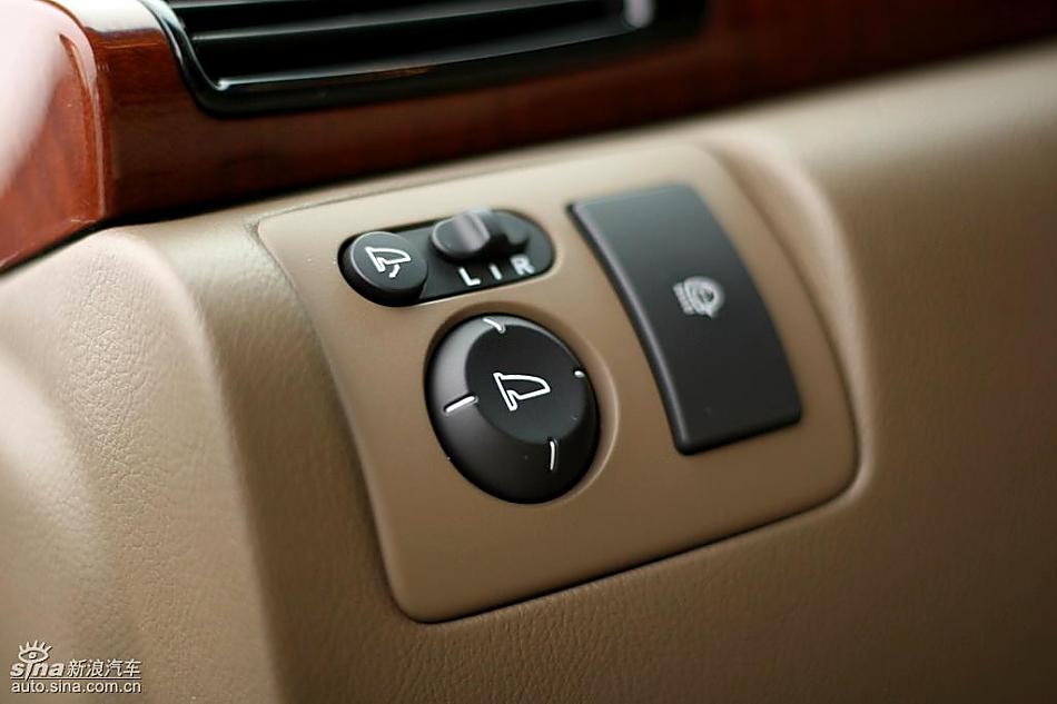 2009 Acura RL试驾图