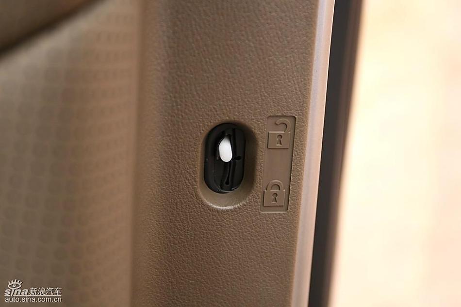 2009 Acura RL试驾图