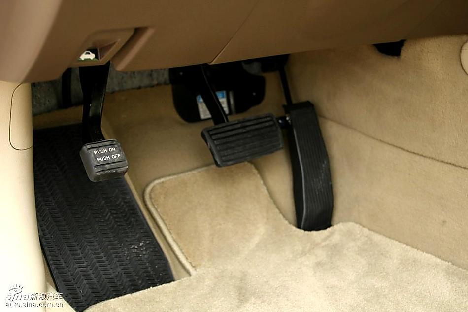 2009 Acura RL试驾图