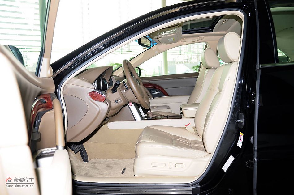 2010款讴歌RL实拍