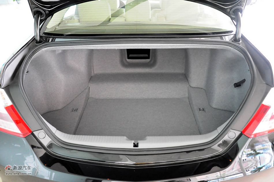 2010款讴歌RL实拍