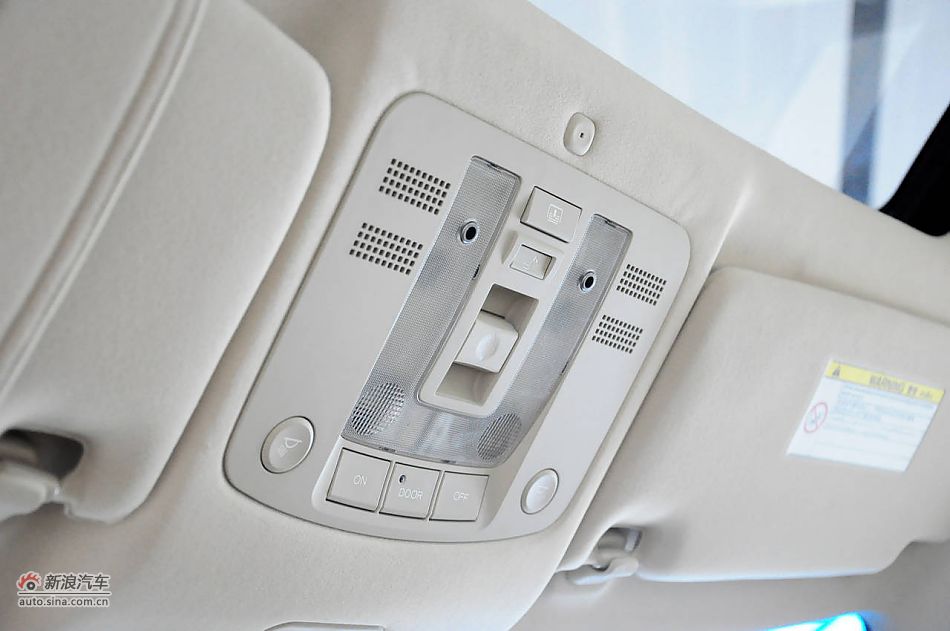 2010款讴歌RL实拍