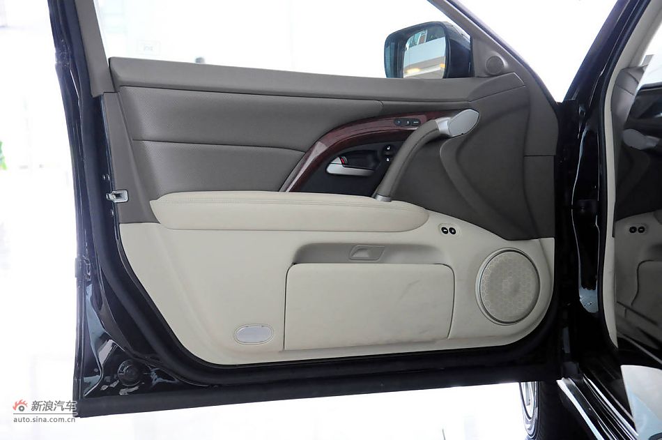 2010款讴歌RL实拍