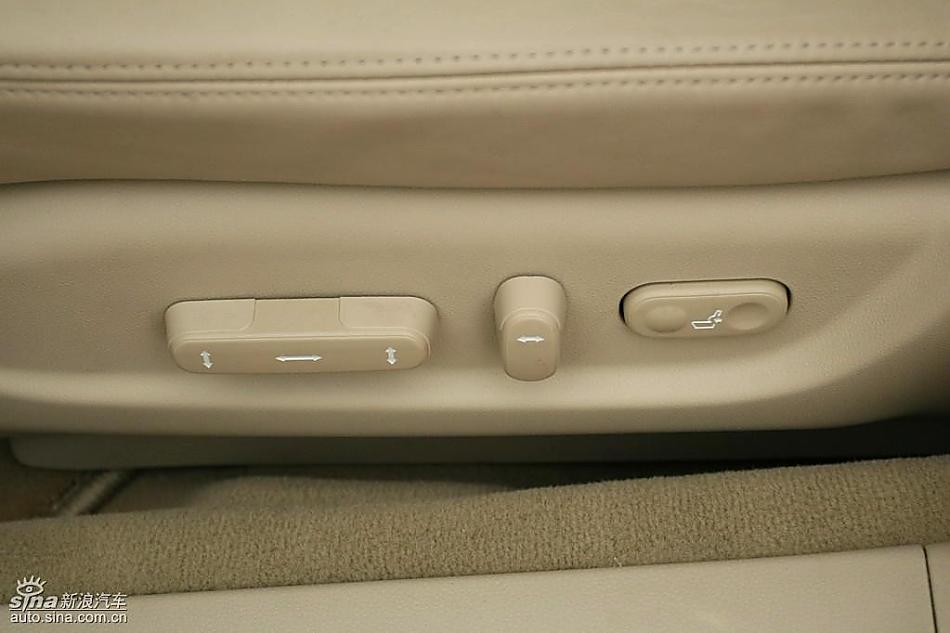 2009 Acura RL试驾图