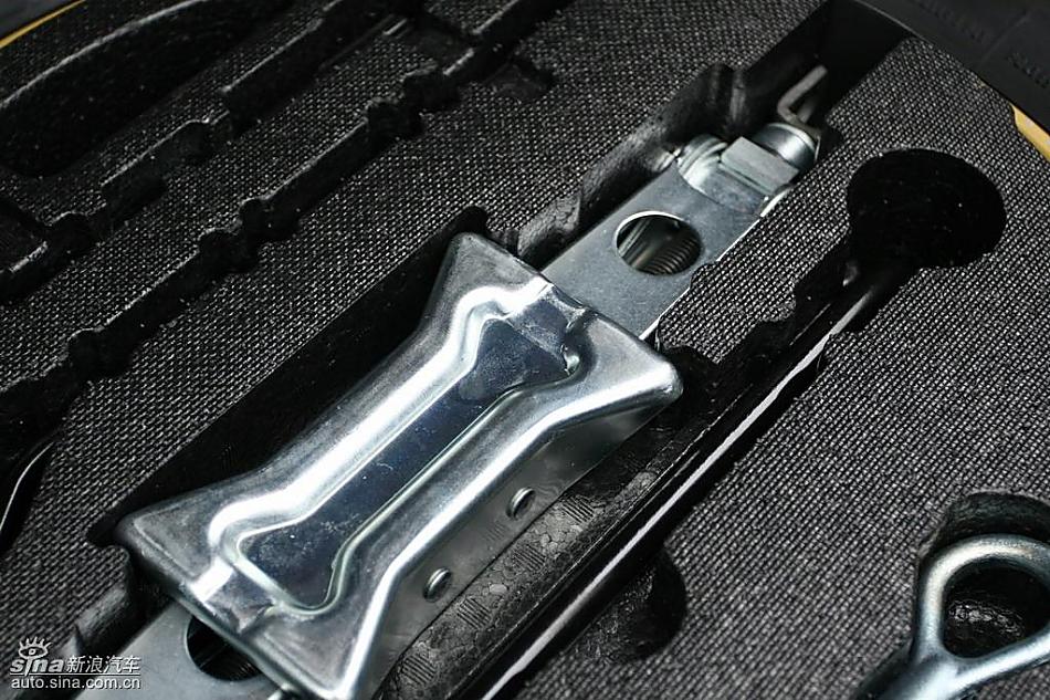 2009 Acura RL试驾图