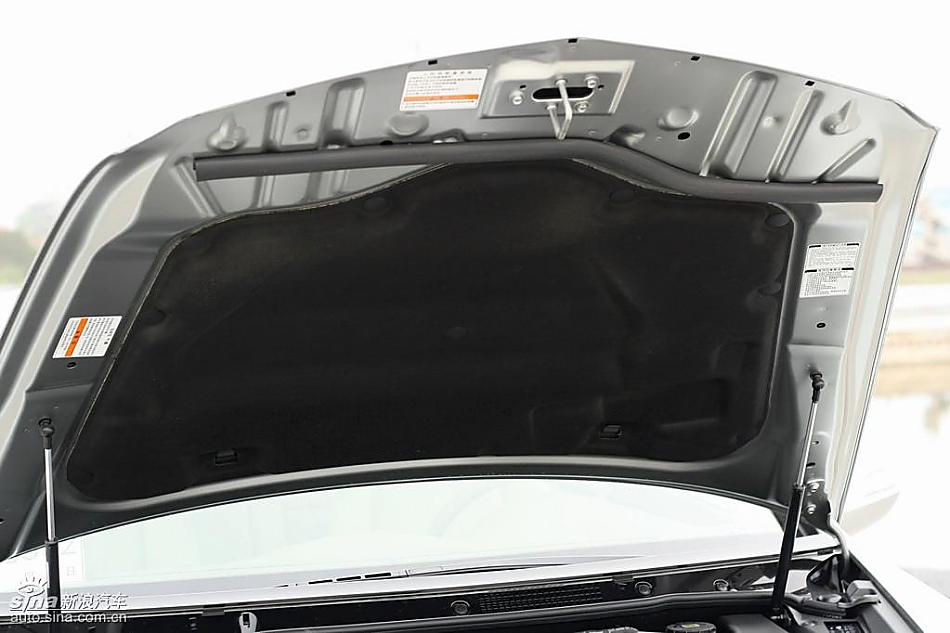 2009 Acura RL试驾图