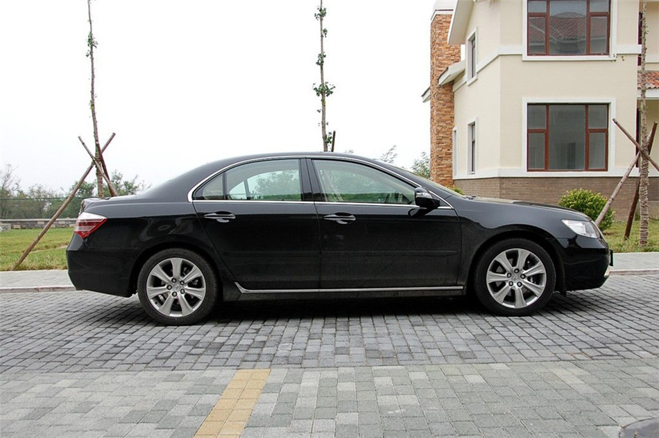 09款 3.7 AWD 外观