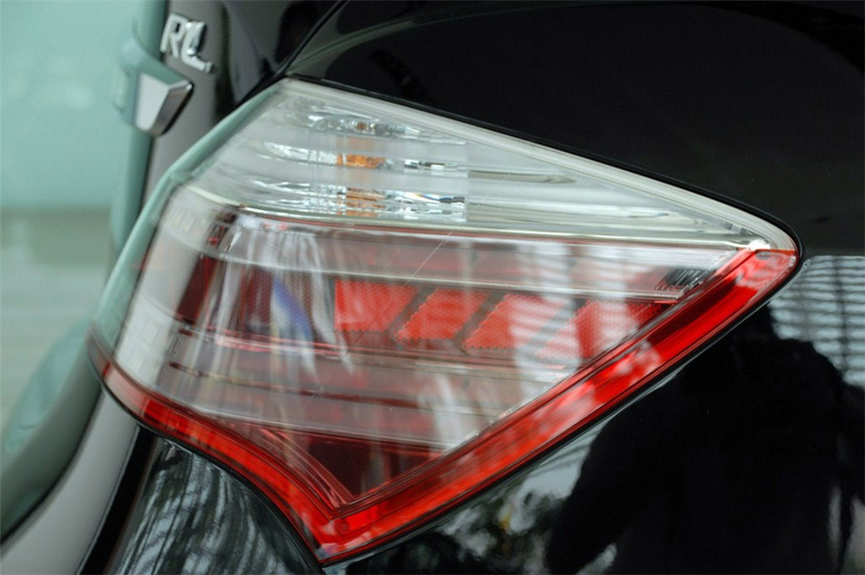 09款 3.7 AWD 外观