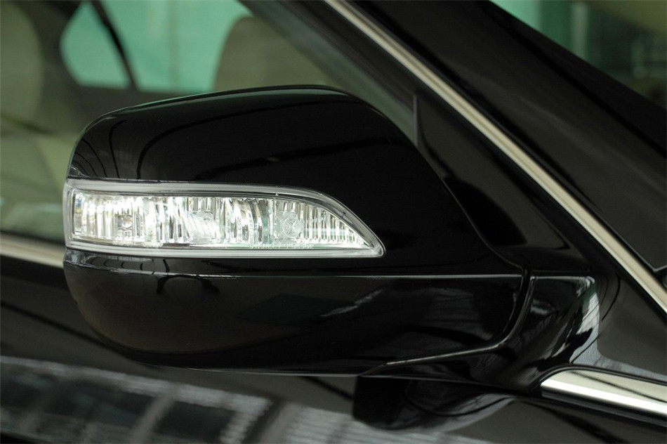 09款 3.7 AWD 外观