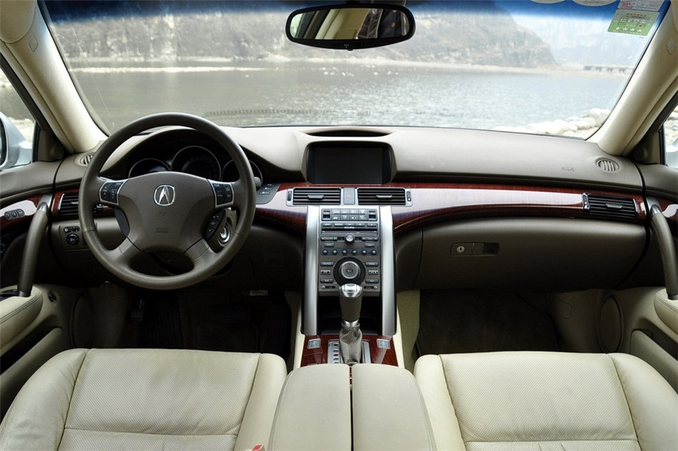 09款 3.7 AWD 外观