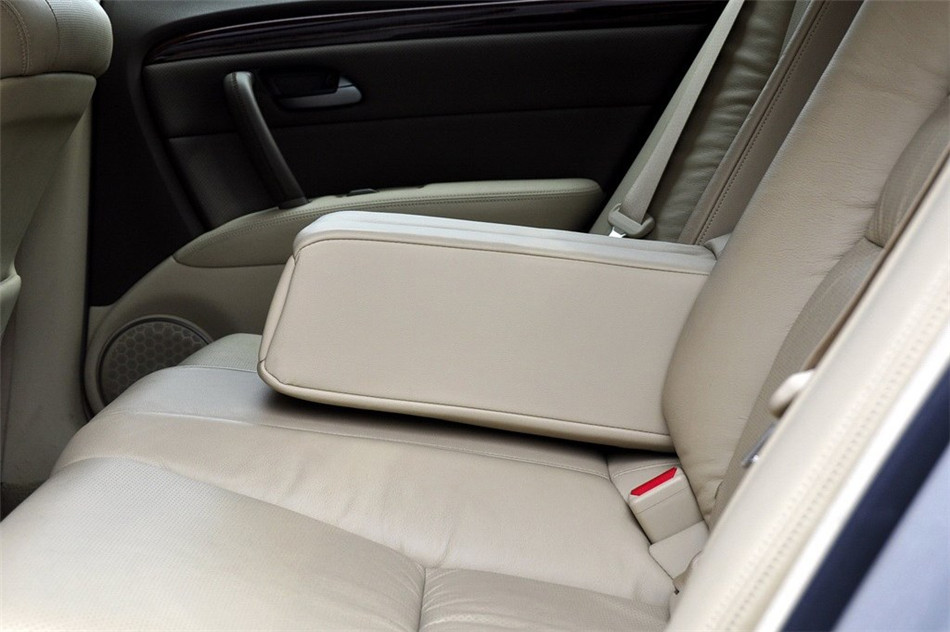 09款 3.7 AWD 外观