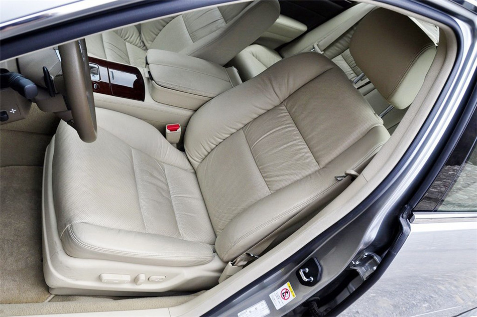 09款 3.7 AWD 外观