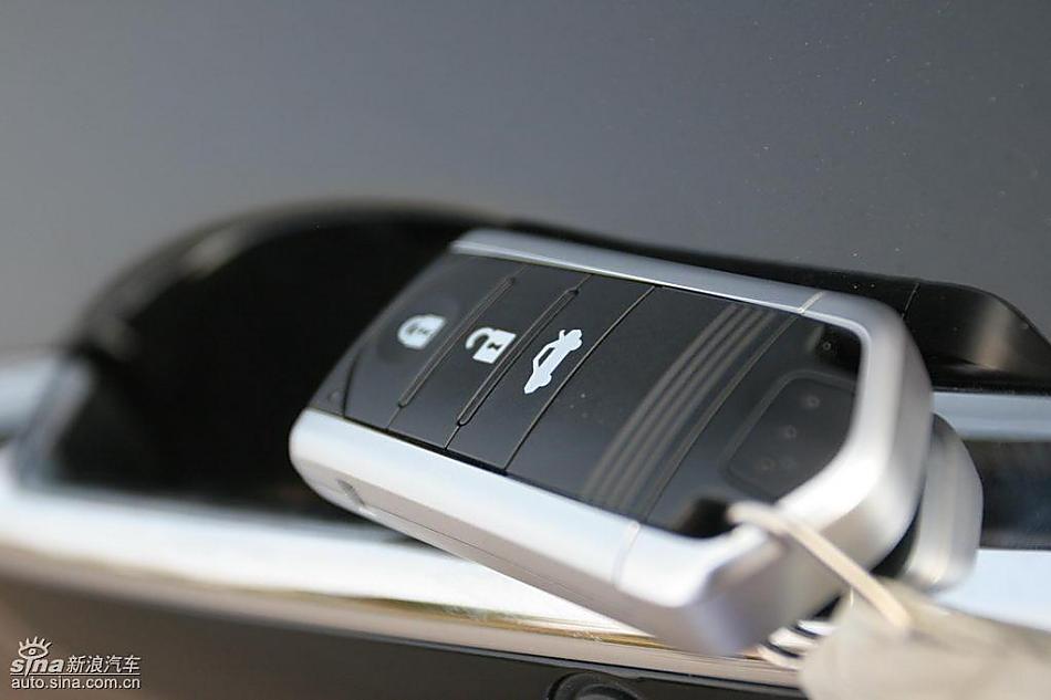 09款ACURA讴歌TL引擎、悬挂及钥匙