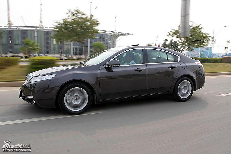 09款ACURA讴歌TL公路动态