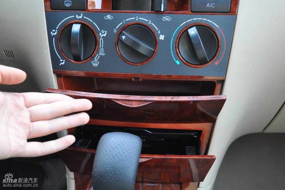 新浪试驾比亚迪F3自动挡