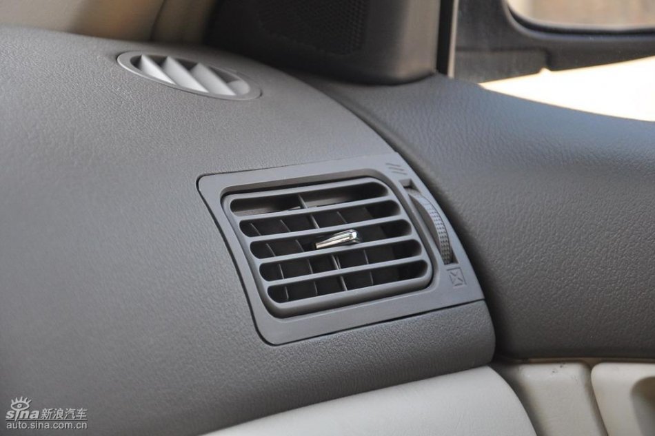 新浪试驾比亚迪F3自动挡