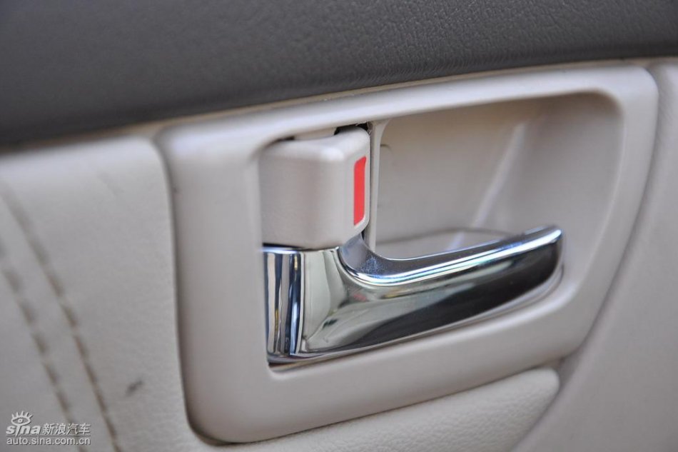 新浪试驾比亚迪F3自动挡