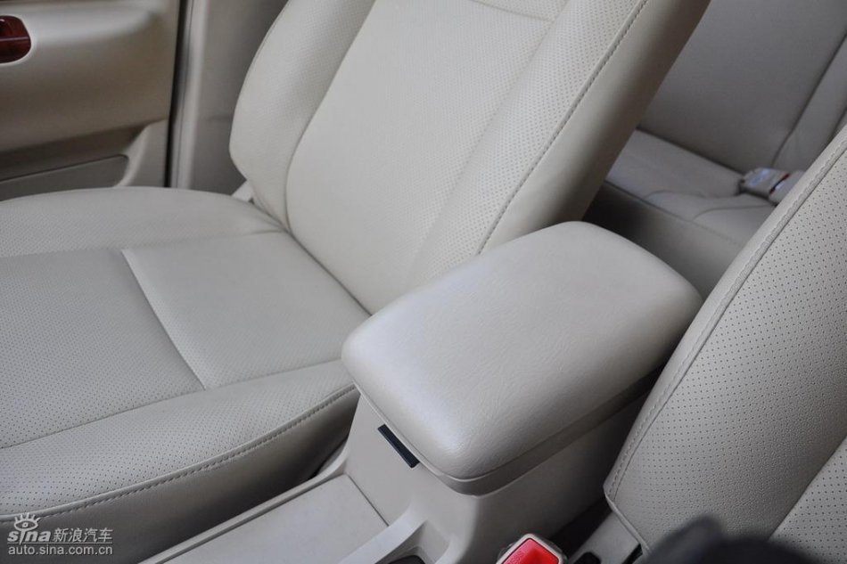 新浪试驾比亚迪F3自动挡