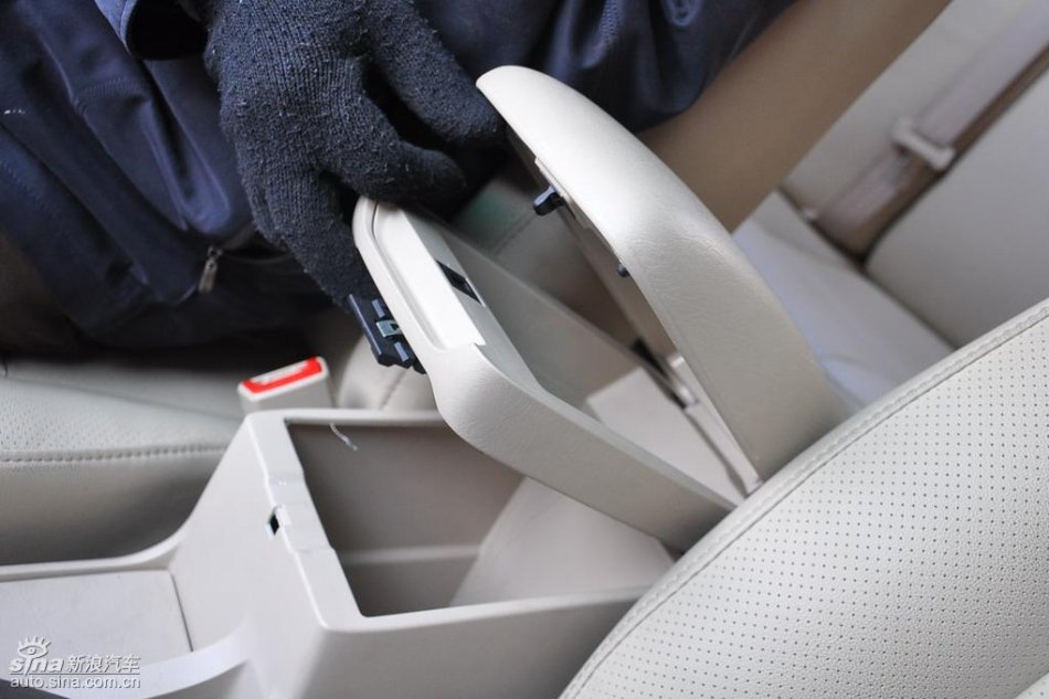 新浪试驾比亚迪F3自动挡