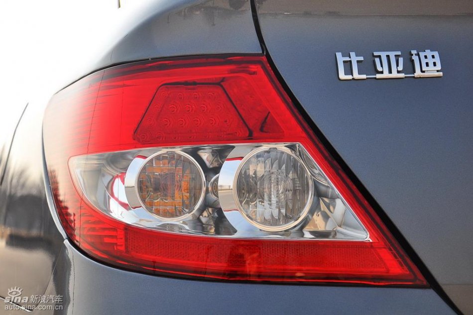 新浪试驾比亚迪F3自动挡