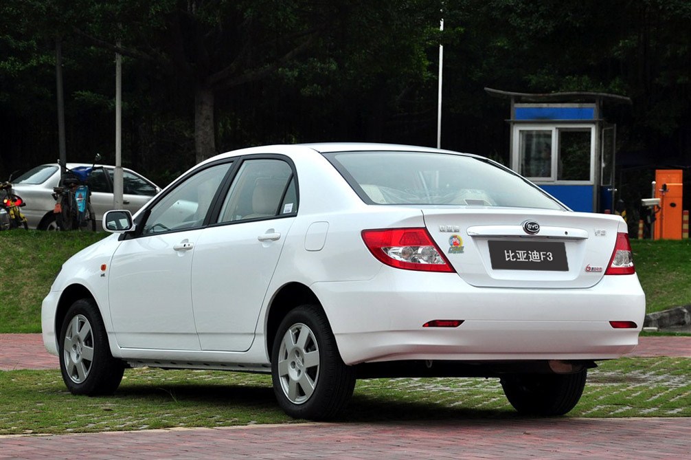 2013款 1.5L AT 标准型 外观