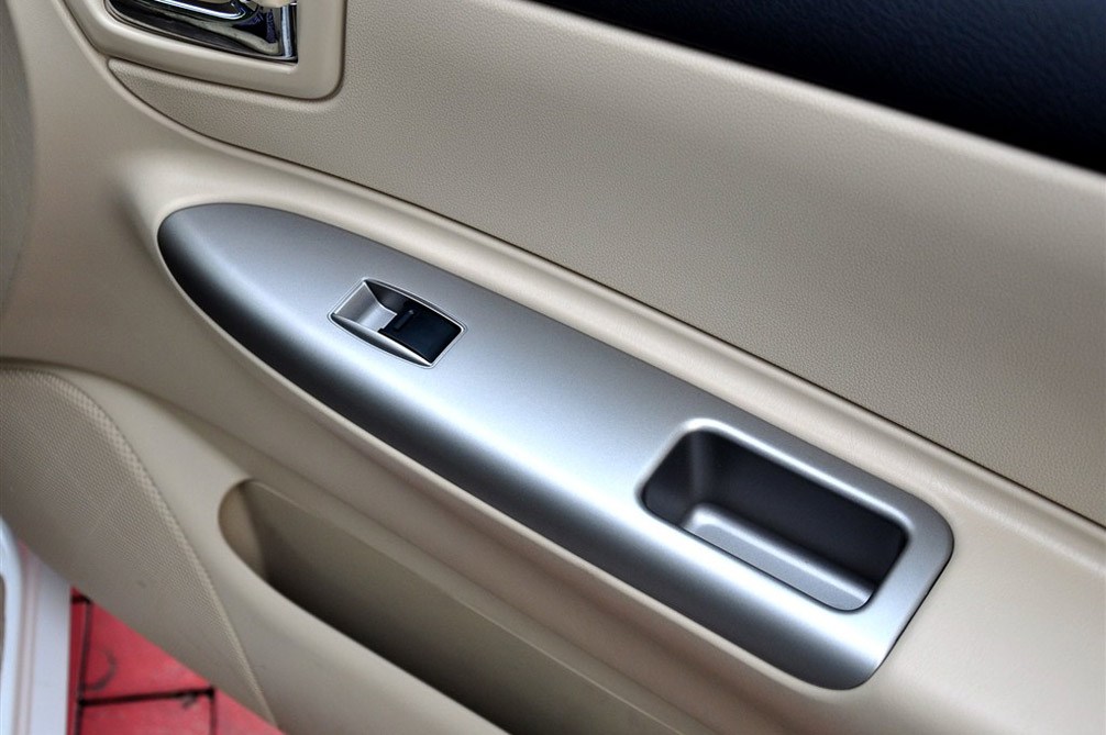 2013款 1.5L AT 标准型 座椅空间