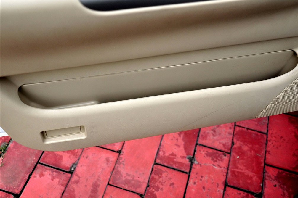 2013款 1.5L AT 标准型 座椅空间