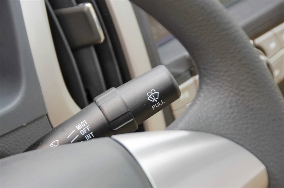 比亚迪F3 2014款 1.5L MT 尊贵型 内饰