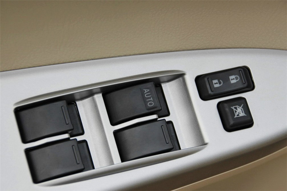 比亚迪F3 2014款 1.5L MT 尊贵型 座椅空间