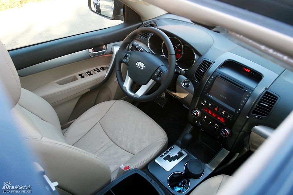 起亚全新索兰托