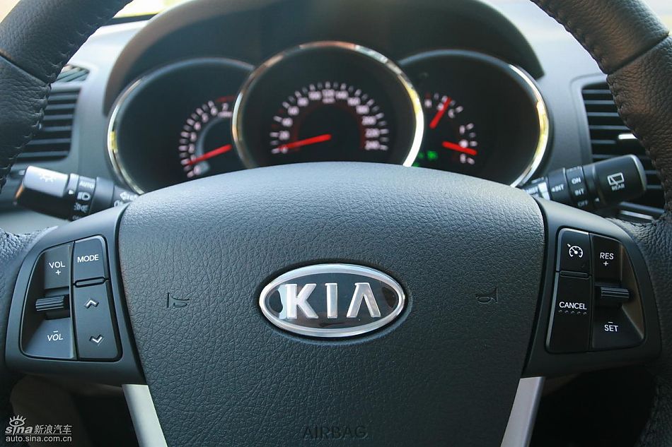 起亚全新索兰托