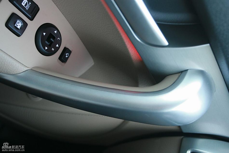 起亚全新索兰托