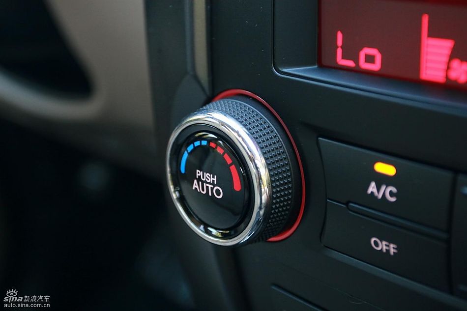 起亚全新索兰托