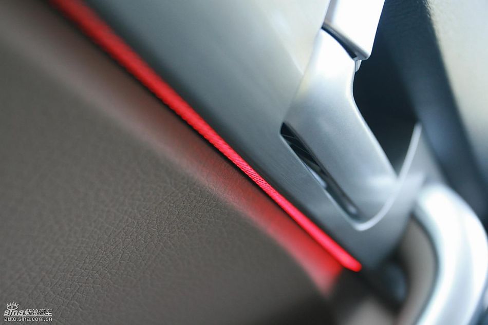 起亚全新索兰托