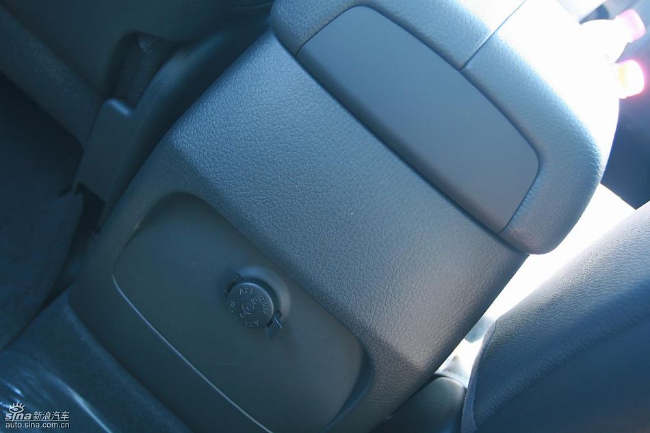 起亚全新索兰托